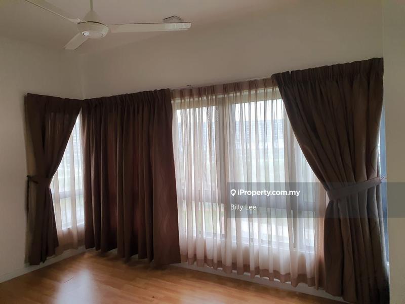 Kediaman Servis untuk Dijual di Suria Residence oleh Billy Lee - iProperty.com.my