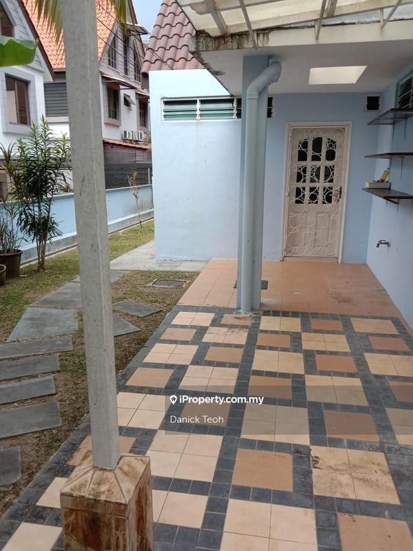 Banglo untuk Dijual di Ferringhi Villa, Batu Feringghi oleh Danick Teoh - iProperty.com.my