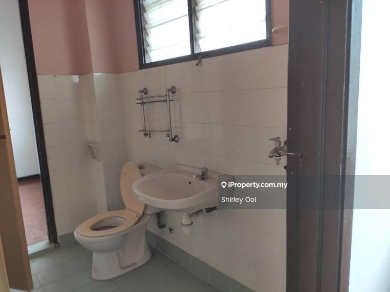 Rumah Berangkai 2 Tingkat untuk Dijual di BANDAR PUCHONG JAYA, Puchong oleh Shirley Ooi - Bathroom - iProperty.com.my
