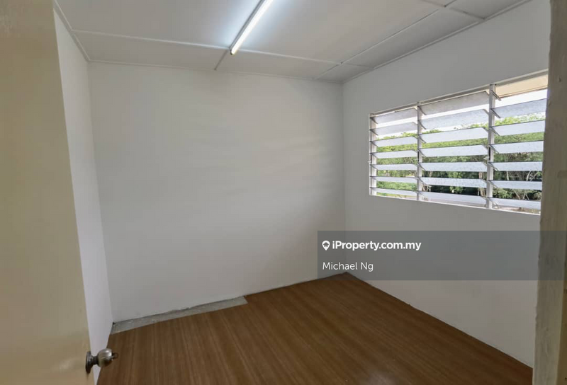 For Sale - PKNS Flat Seksyen 6