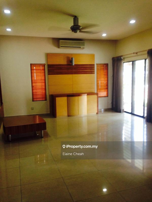 Rumah Berkembar untuk Dijual di Sierra Damansara, Kota Damansara oleh Elaine Cheah - iProperty.com.my