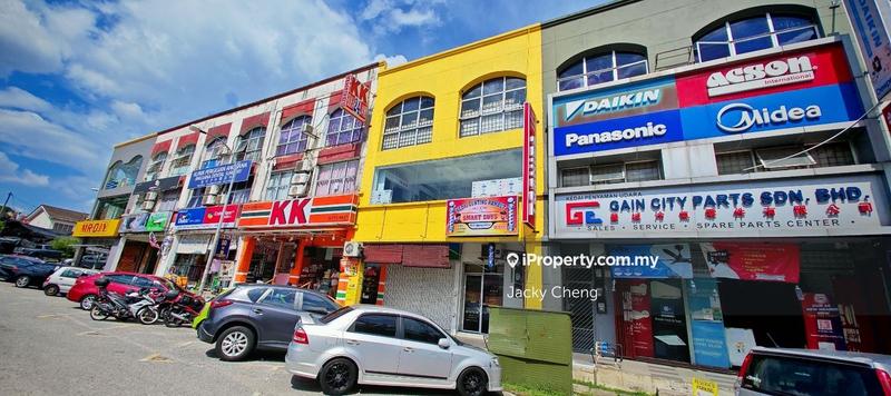For Rent - Taman Bukit Anggerik, Ground And Mezzanine Floor For Rent, Limited Cheaper Price
