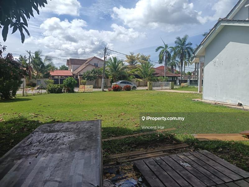 Bungalow House for Sale in Taman Desa Bayu, Seri Manjung by Vincent Har - iProperty.com.my
