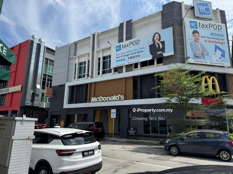 For Rent - Sri Petaling Corner Whole block with lift
