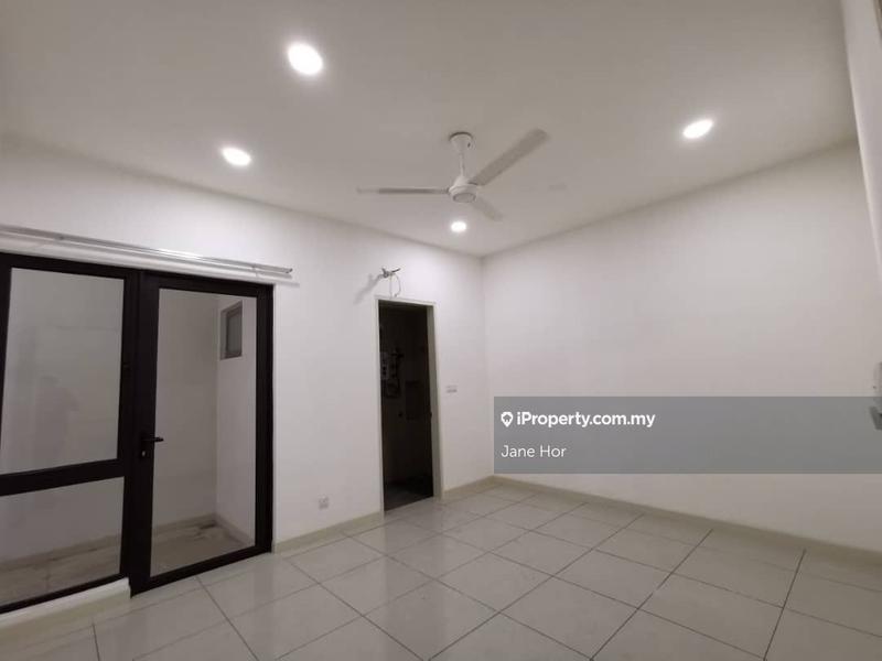 Townhouse for Sale in 16 Sierra, Puchong by Jane Hor - iProperty.com.my