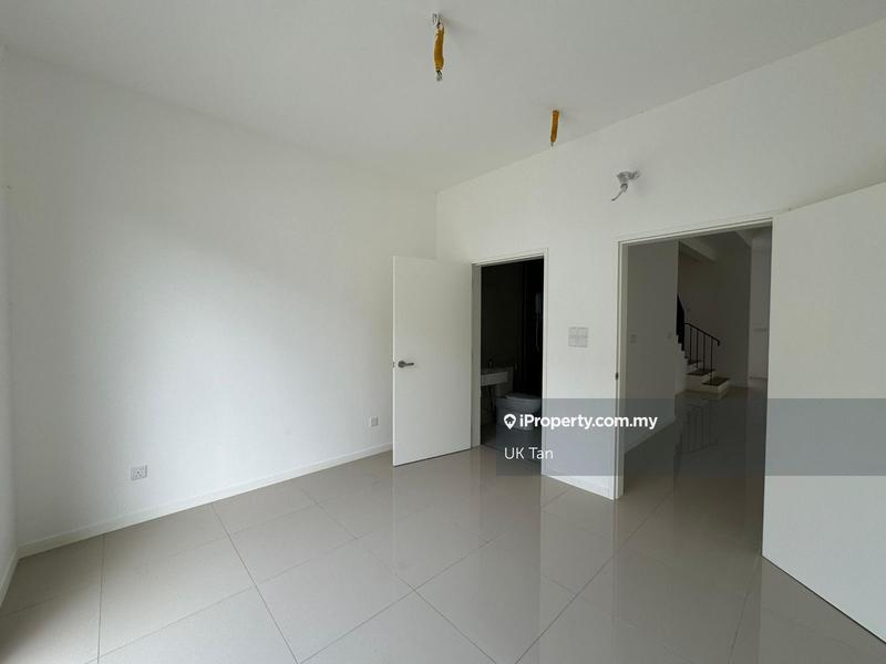 Semi-Detached House for Sale in Bandar Tropicana Aman, Telok Panglima Garang by UK Tan - iProperty.com.my