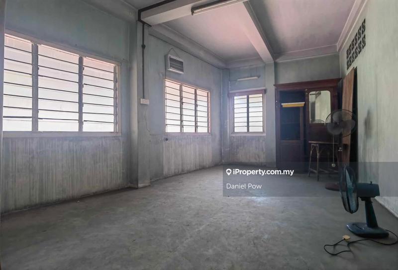 Shop for Sale in Kampung Hulu, Melaka City by Daniel Pow - iProperty.com.my