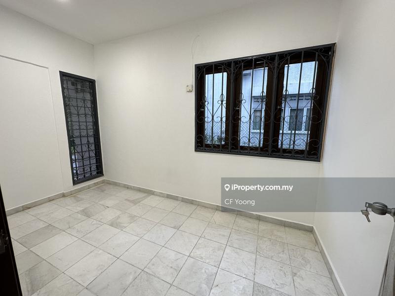 Bungalow House untuk Dijual di Setiakasih, Damansara Heights oleh CF Yoong - iProperty.com.my
