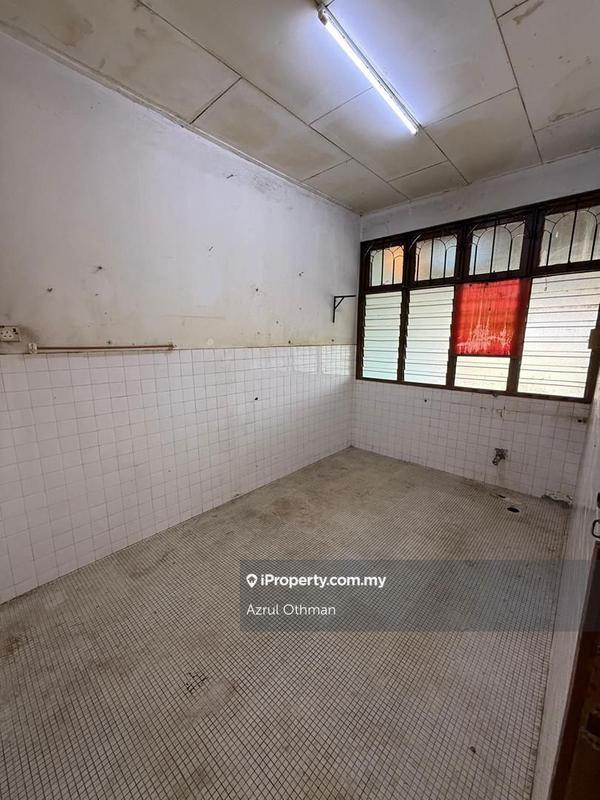 Rumah Teres 1-Tingkat untuk Dijual di Taman Paroi Jaya, Seremban oleh Azrul Othman - iProperty.com.my