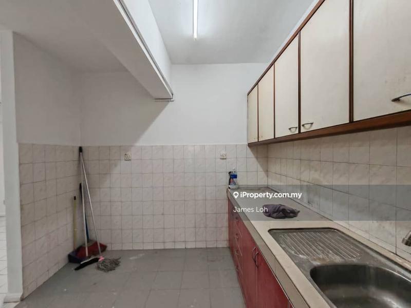 For Rent - Menara Megah