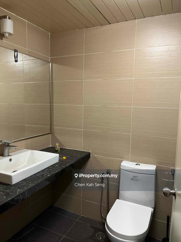 Kediaman Servis untuk Dijual di Fahrenheit 88 (KL Plaza Suites) oleh Chen Kah Seng - iProperty.com.my