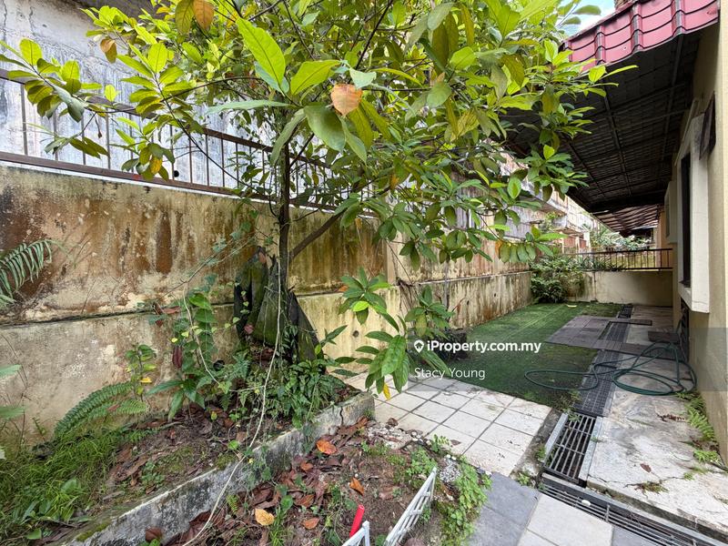 Rumah Berkembar untuk Dijual di Bandar Sungai Long, Selangor oleh Stacy Young - iProperty.com.my