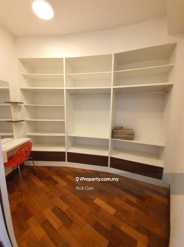 For Sale - Gurney Paragon