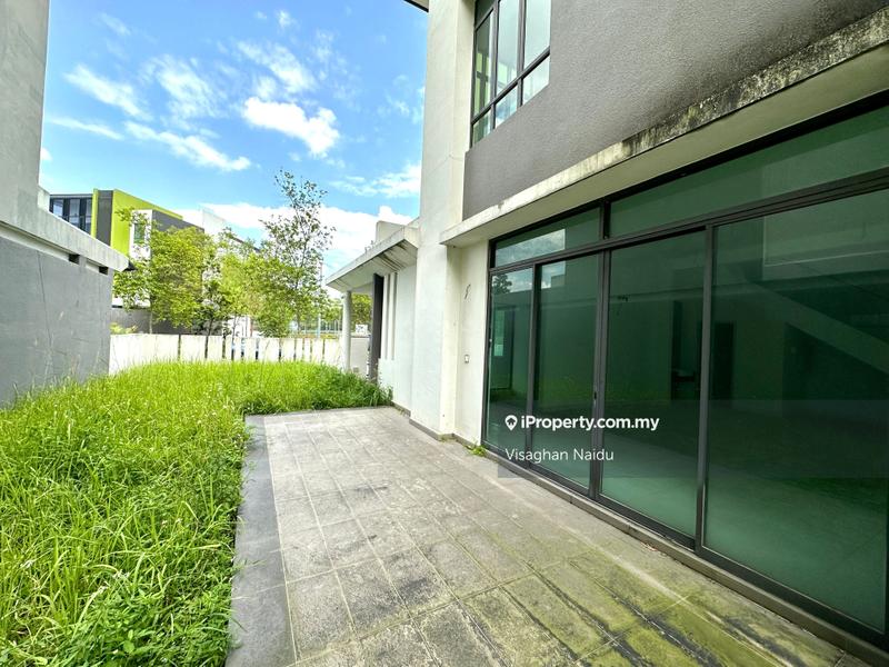Bungalow House for Sale in Bandar Country Homes, Rawang by Visaghan Naidu - iProperty.com.my