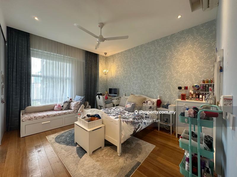 For Sale - Park Seven