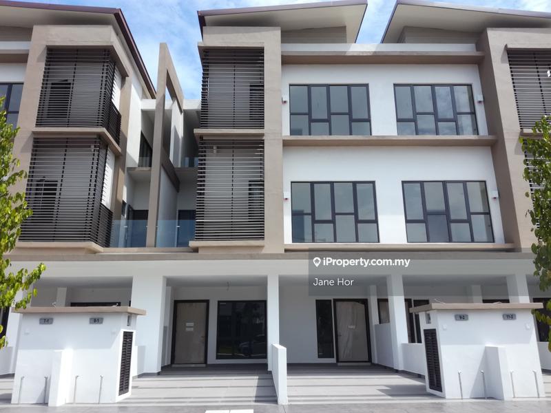 Townhouse for Sale in Bdr 16 Sierra Puchong N'dira Townhouse Sierra 12, Puchong by Jane Hor - iProperty.com.my
