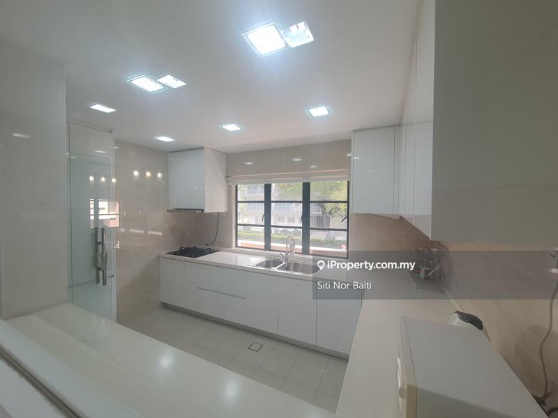 Rumah Bandar untuk Dijual di Ampang Hilir, Ampang oleh Siti Beeb - iProperty.com.my