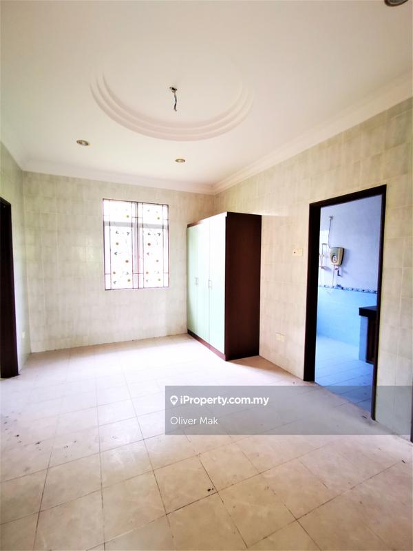 Bungalow House for Sale in Bukit Jalil Golf, Bukit Jalil by Oliver Mak - iProperty.com.my