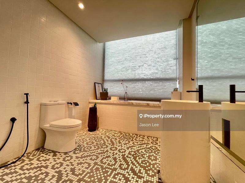 Rumah Bandar untuk Dijual di East Residence, KLGCC, Damansara Heights oleh Jason Lee - iProperty.com.my