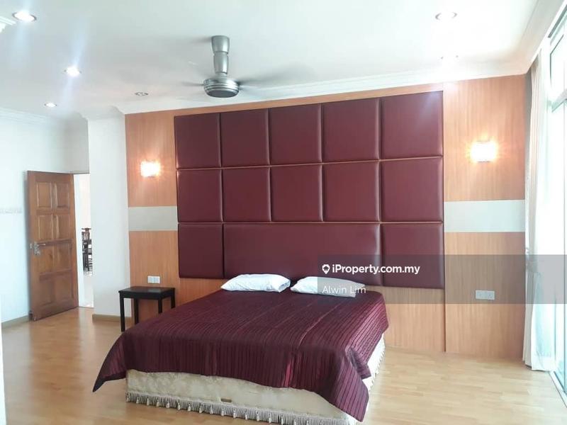 For Rent - Gurney Palace