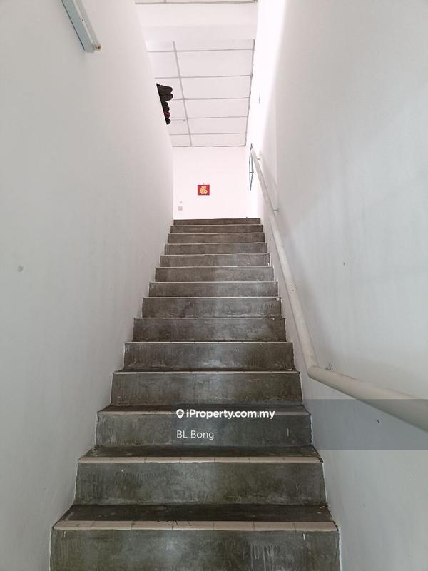 Shop / Office untuk Dijual di Taman Saujana Seksyen 2, Bukit Katil oleh BL Bong - iProperty.com.my