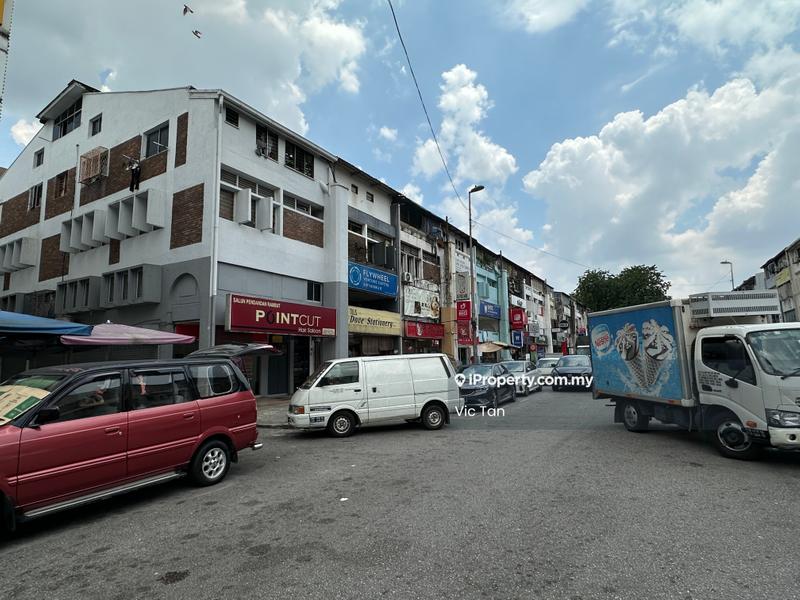 Kedai untuk Disewa di Kuala Lumpur, Jalan Klang Lama (Old Klang Road) oleh Vic Tan - Exterior - iProperty.com.my