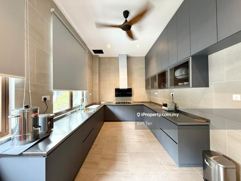 Bungalow House untuk Dijual di Country Heights Damansara, Kuala Lumpur oleh Ken Tan - iProperty.com.my