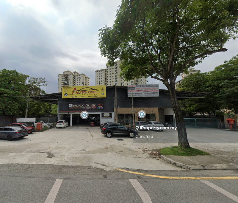 For Sale - Potential High ROI KL City OLD KLANG ROAD Commercial Bungalow l/a 7300sf Facing Mainroad Prime area