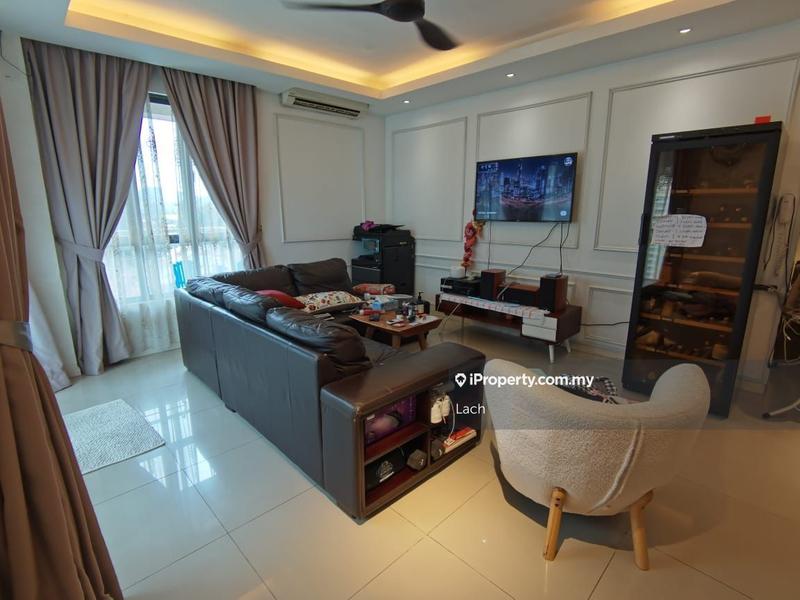 Condominium untuk Dijual di Casa Kiara II oleh Lach - Living area - iProperty.com.my