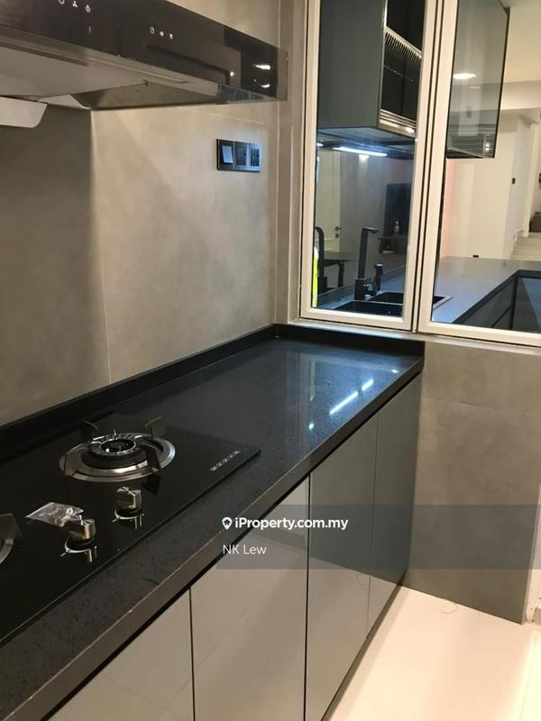 Kondominium untuk Dijual di Bayan Villa, Seri Kembangan oleh NK Lew - iProperty.com.my