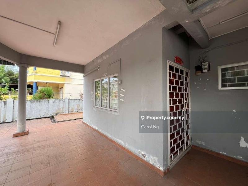 Rumah Berkembar untuk Dijual di Bandar Country Homes, Rawang oleh Carol Ng - iProperty.com.my