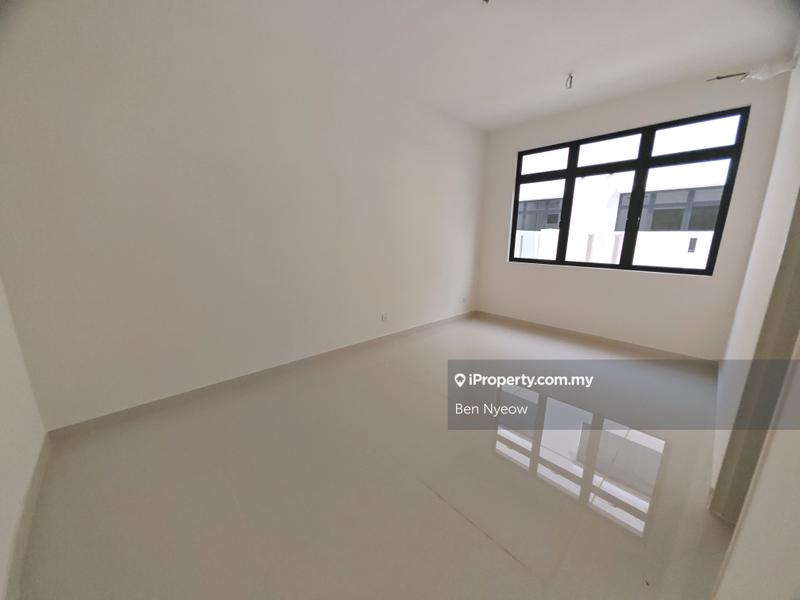 Rumah Berkembar untuk Dijual di Taman Sutera, Johor Bahru oleh Ben Nyeow - iProperty.com.my