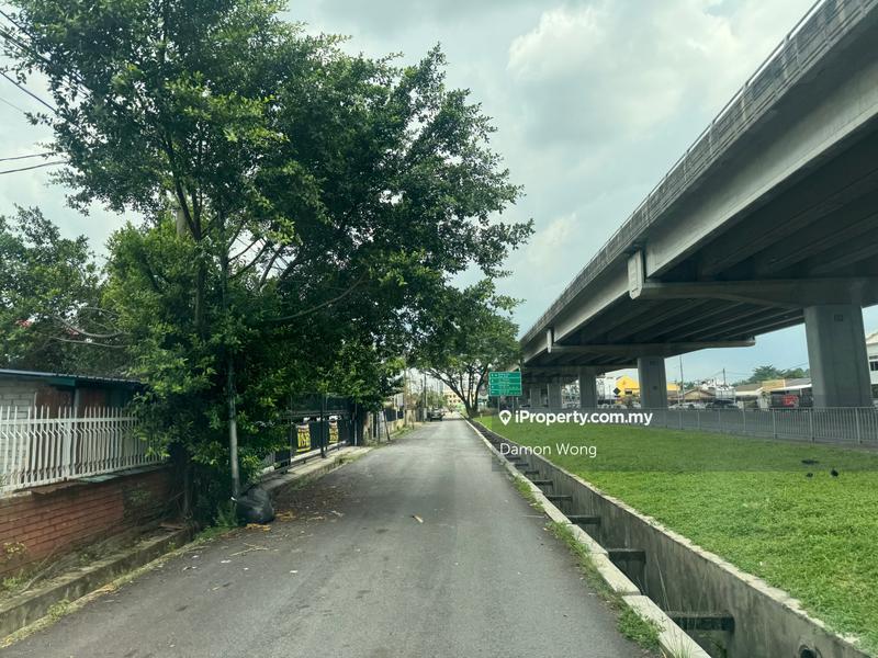 Bungalow House for Sale in section 18, Petaling Jaya by Damon Wong - iProperty.com.my