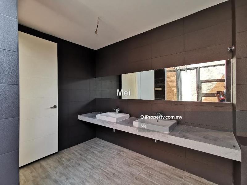 Bungalow House for Sale in Bandar Country Homes, Rawang by Mei - iProperty.com.my