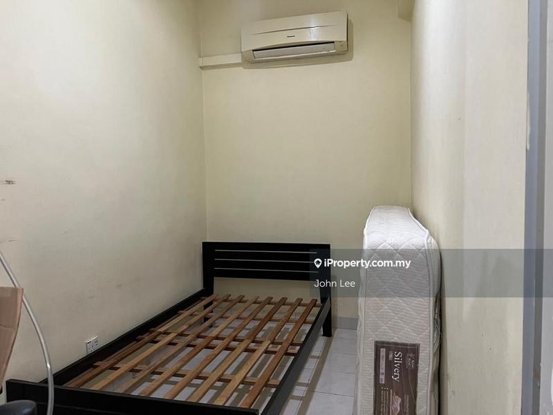 Rumah Bandar untuk Dijual di Batu 9, Cheras oleh John Lee - iProperty.com.my