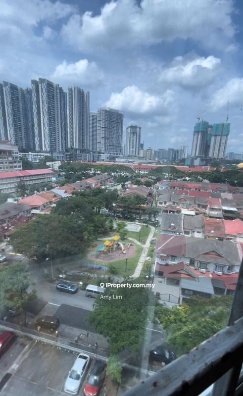 For Sale - Avenue Court