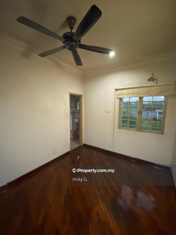 Rumah Teres 2-Tingkat untuk Dijual di Bukit Rahman Putra, Sungai Buloh oleh Vicky G. - iProperty.com.my