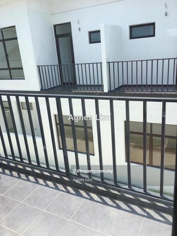 Rumah Berangkai 2 Tingkat untuk Dijual di Eco Grandeur, Puncak Alam oleh Agnes Lim - iProperty.com.my