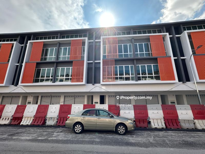 Shop for Sale in Bandar Tasik Puteri, Rawang by Benz Lee - iProperty.com.my