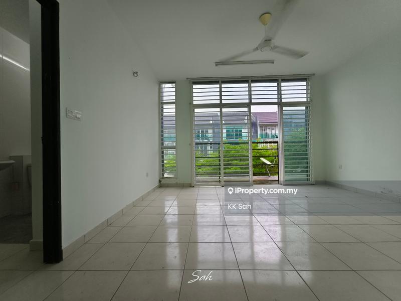 Rumah Berangkai 3 Tingkat untuk Dijual di Taman Bangi Avenue, Bangi oleh KK Sah - Living Room - iProperty.com.my