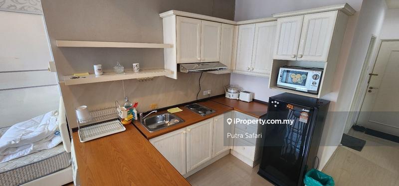 Service Residence for Rent in Parkview Service Apartment by Putra Safari - iProperty.com.my