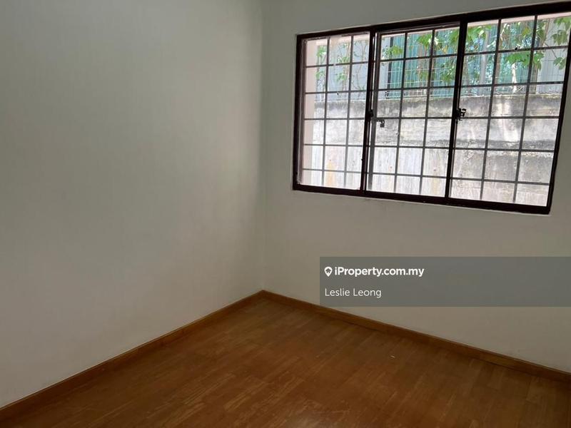 Bungalow House for Sale in Bandar Country Homes, Rawang by Leslie Leong - iProperty.com.my