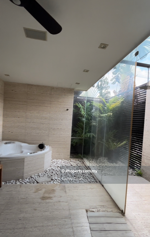 Bungalow House untuk Dijual di Serdang, Seri Kembangan oleh Carrey Chiah - iProperty.com.my