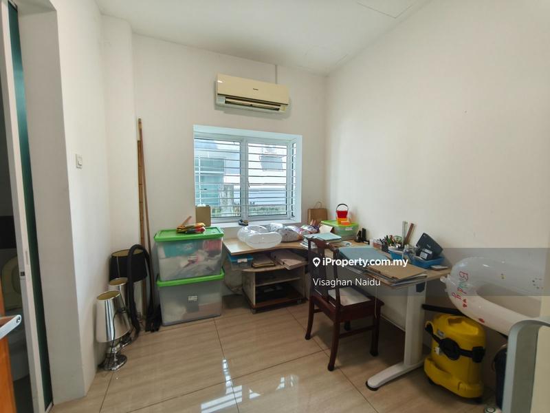 Bungalow House untuk Dijual di Bandar Country Homes, Rawang oleh Visaghan Naidu - iProperty.com.my