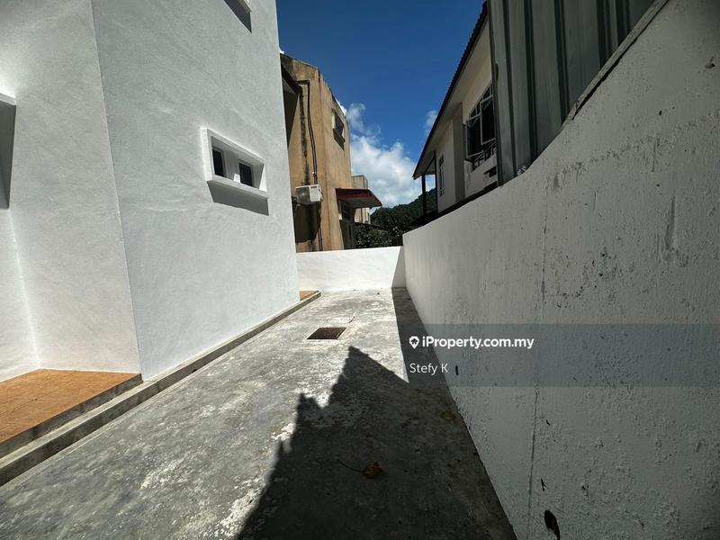 Semi-Detached House for Sale in Teluk Kumbar, Penang by Stefy K - iProperty.com.my