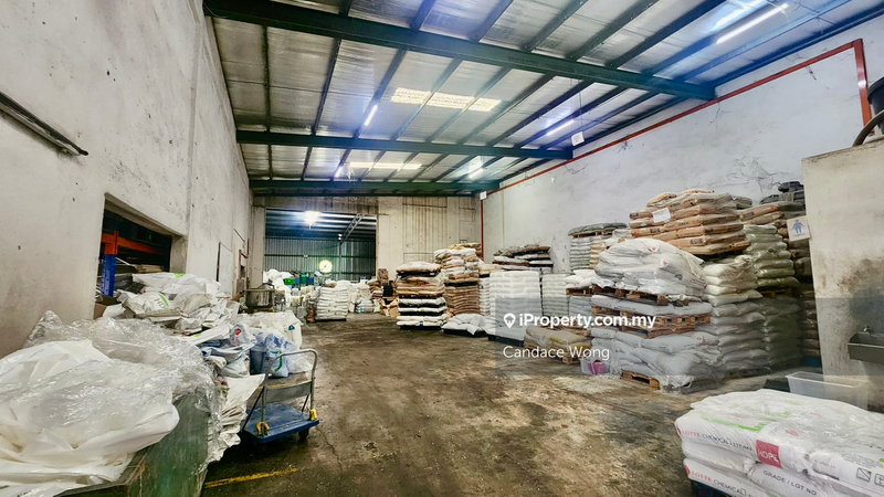 Kilang Berkembar untuk Dijual di Kawasan Perusahaan Nilai 3, Nilai oleh Candace Wong - iProperty.com.my