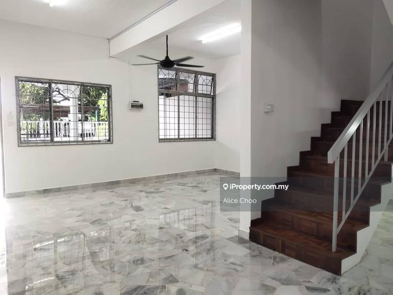Rumah Teres 2-Tingkat untuk Dijual di Taman Kluang Barat, Kluang, Johor, Kluang oleh Alice Choo - iProperty.com.my
