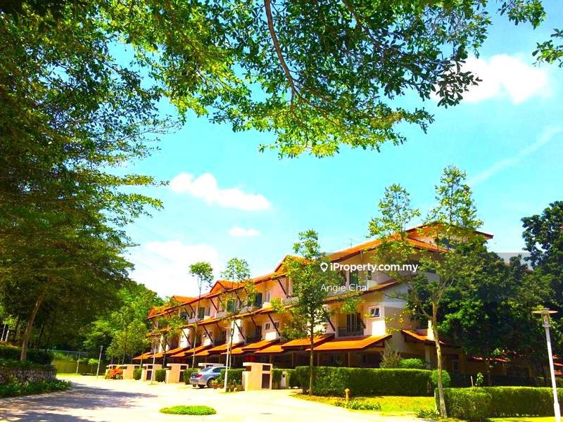 Townhouse for Sale in Sunway Damansara, Kota Damansara by Angie Chai - iProperty.com.my