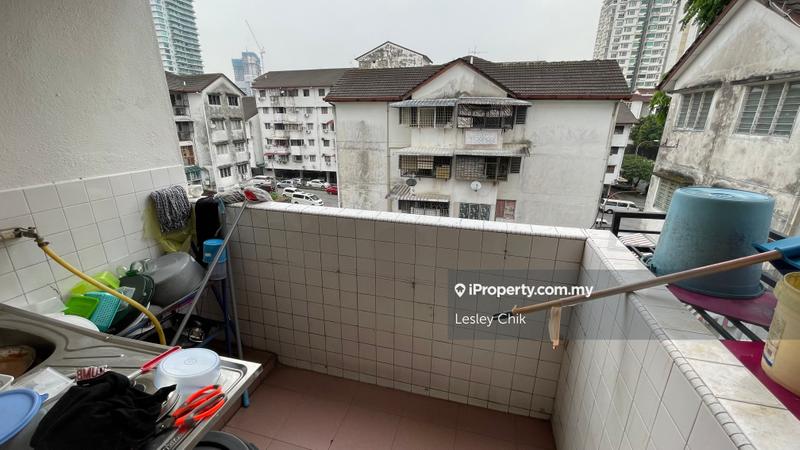 Rumah Pangsa untuk Dijual di Happy Garden Flat oleh Lesley Chik - iProperty.com.my