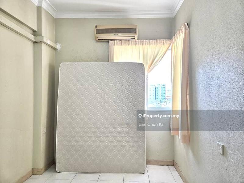 Condominium for Rent in Gold Coast Resort Condominium by Gan Chun Kai - iProperty.com.my
